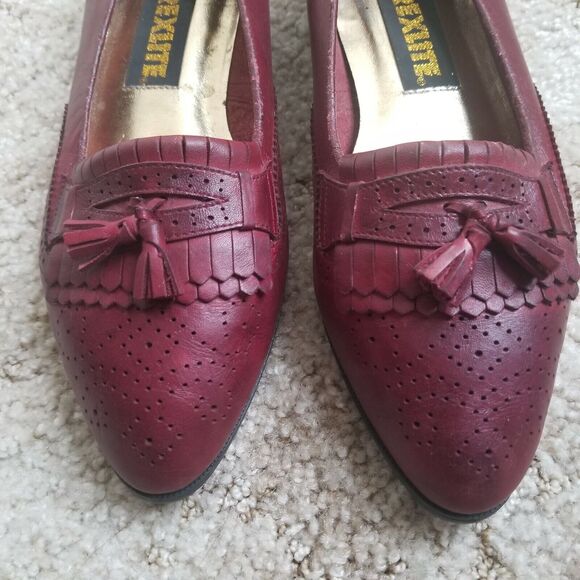 Drexlite Women’s Burgundy Leather Tassel loafers - Size 9 ½ W - Picture 2 of 7